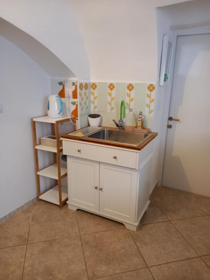 Bunari Studio Apartment Ровинь Экстерьер фото